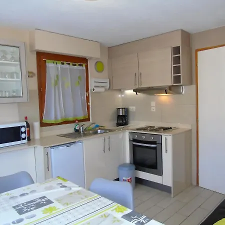 Apartment 2 Pieces Avec Balcon Et Parking A - Ideal Pour 4 Personnes - Fr-1-198-141