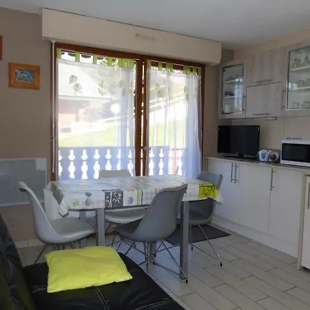 2 Pieces Avec Balcon Et Parking A - Ideal Pour 4 Personnes - Fr-1-198-141 *