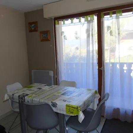 2 Pieces Avec Balcon Et Parking A - Ideal Pour 4 Personnes - Fr-1-198-141 Apartment Chatel