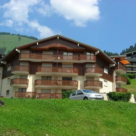 2 Pieces Avec Balcon Et Parking A - Ideal Pour 4 Personnes - Fr-1-198-141 Apartment Chatel